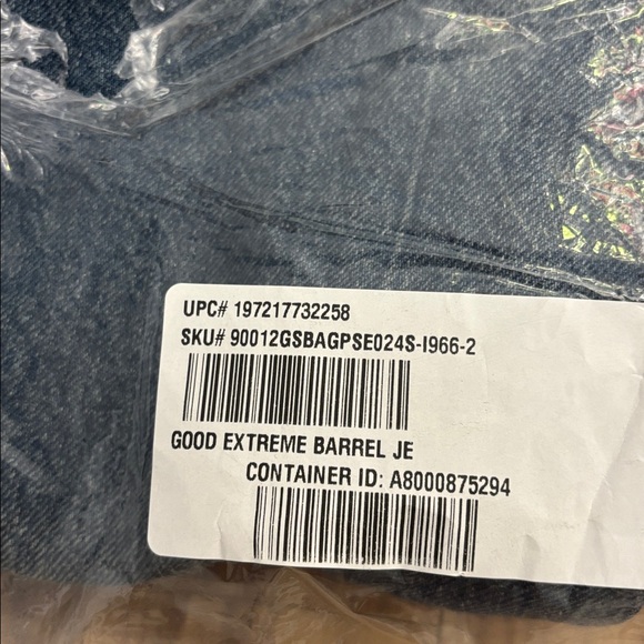 Good American - GOOD EXTREME BARREL JEANS - Picture 9 of 10